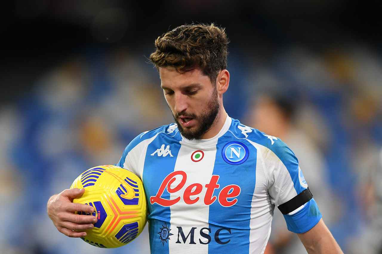 Napoli, infortunio Mertens