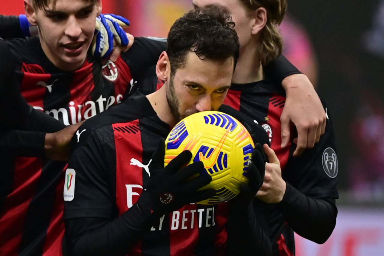 Calhanoglu rinnovo