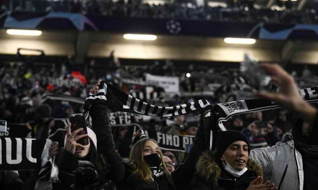 Biglietti Champions gratis 10 mila tifosi premiati, il comunicato