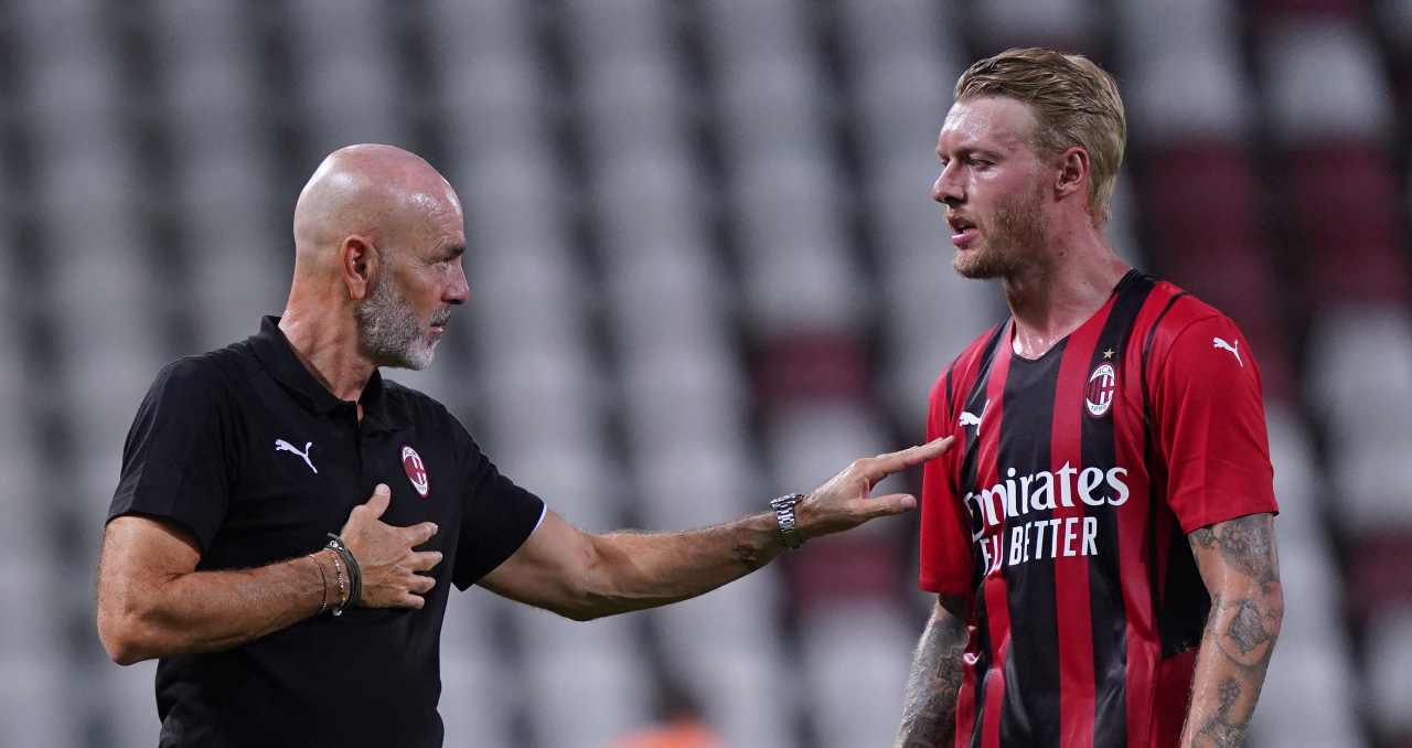 Stefano Pioli e Simon Kjaer, calciomercato Milan - stopandgoal.com (La Presse)