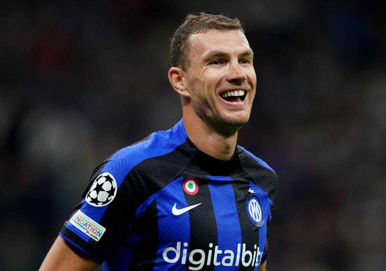 Rinnovo Edin Dzeko, calciomercato Inter - stopandgoal.com (La Presse)