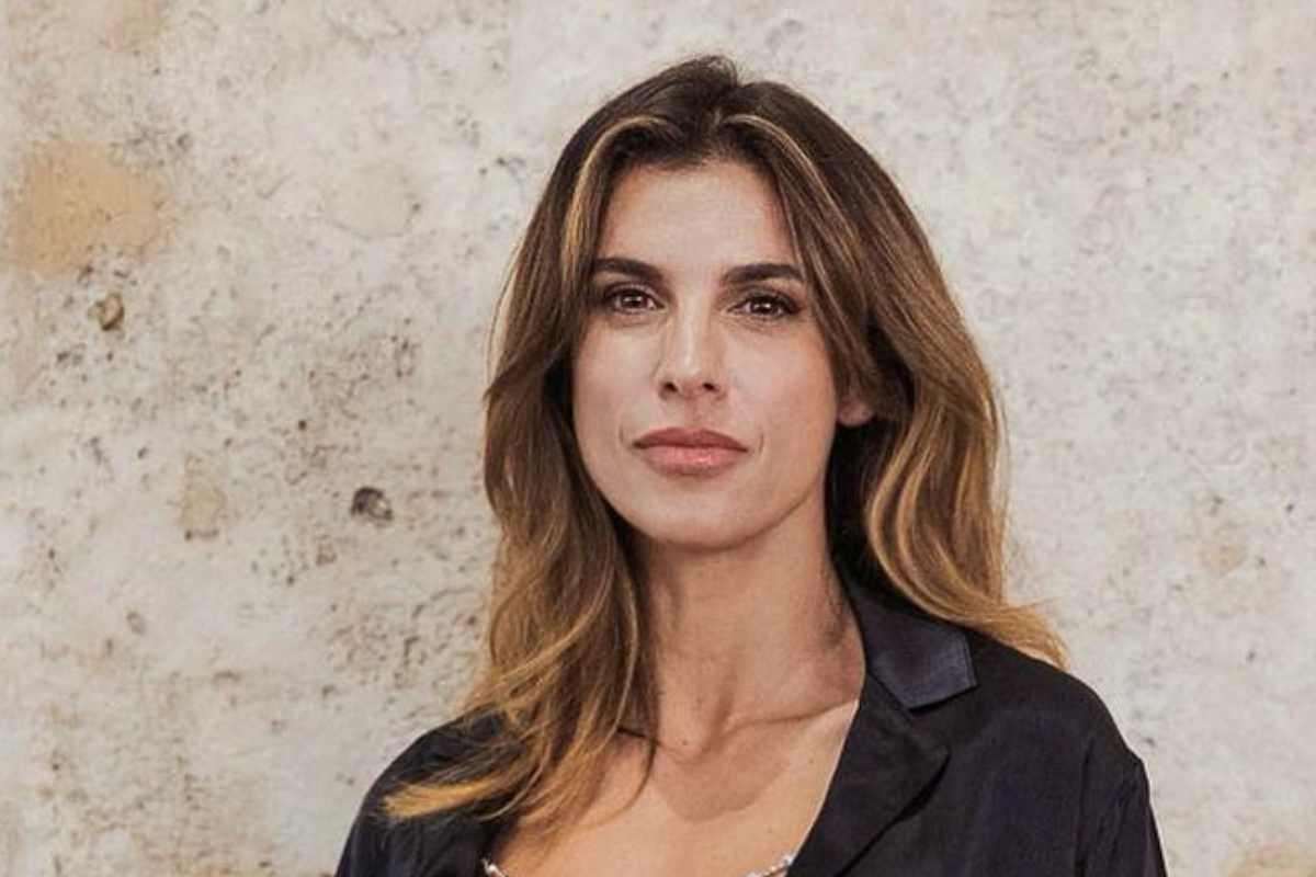 Elisabetta Canalis regalo Natale intimo esplosivo