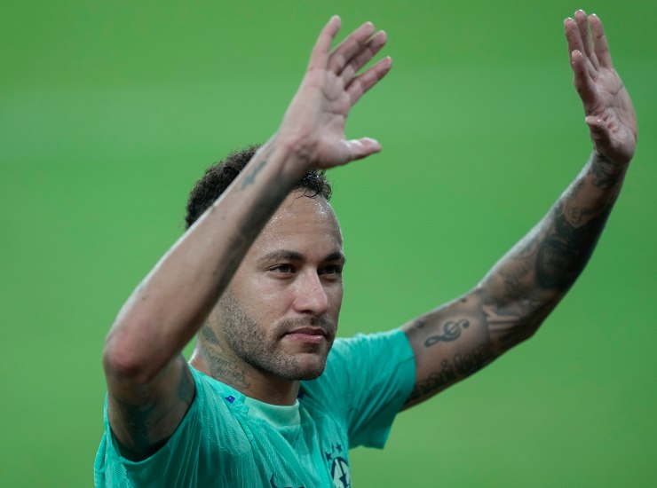 Crociera extralusso per Neymar: scoppia la polemica