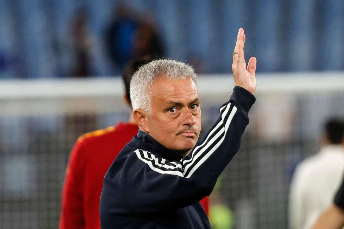 Mourinho mai più in panchina: scoppia la bufera