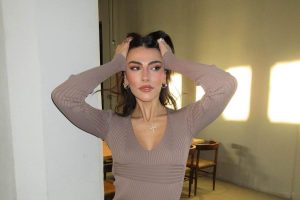Sexy e distesa sul letto:" Giulia Salemi sbaraglia al concorrenza