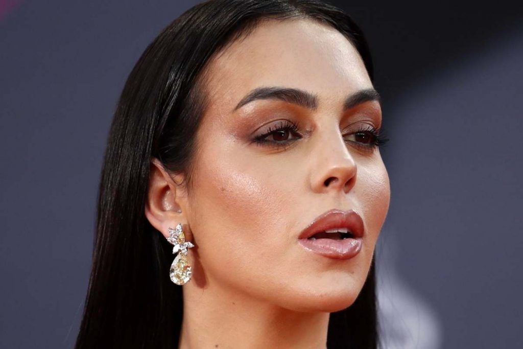 Georgina da impazzire: l'ultimo scatto è esplosivo - Stop and Goal