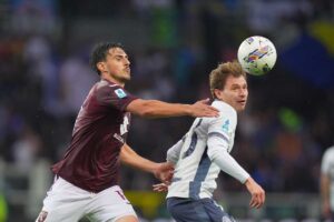 Niccolò Barella ed Eljif Elmas